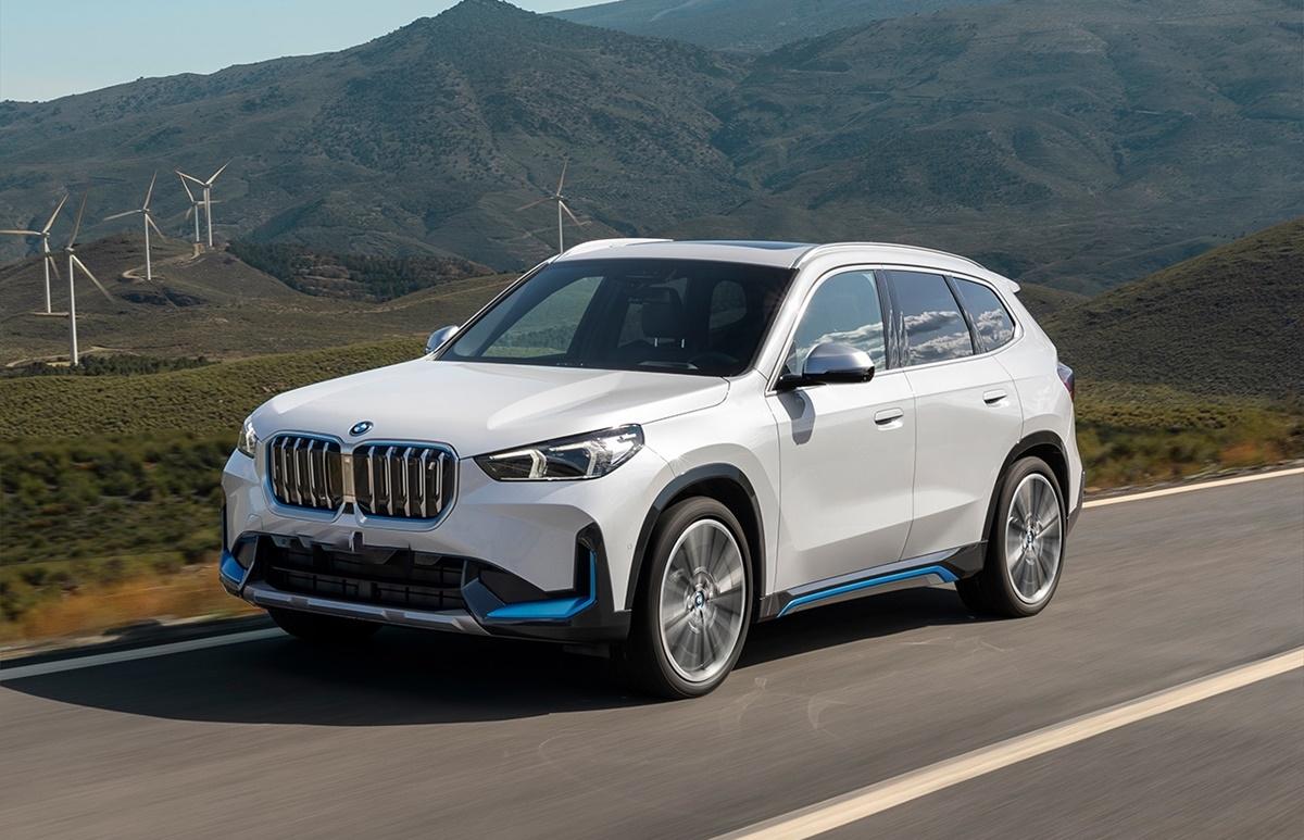 BMW iX1