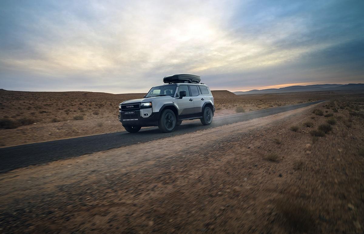 Toyota Land Cruiser Van