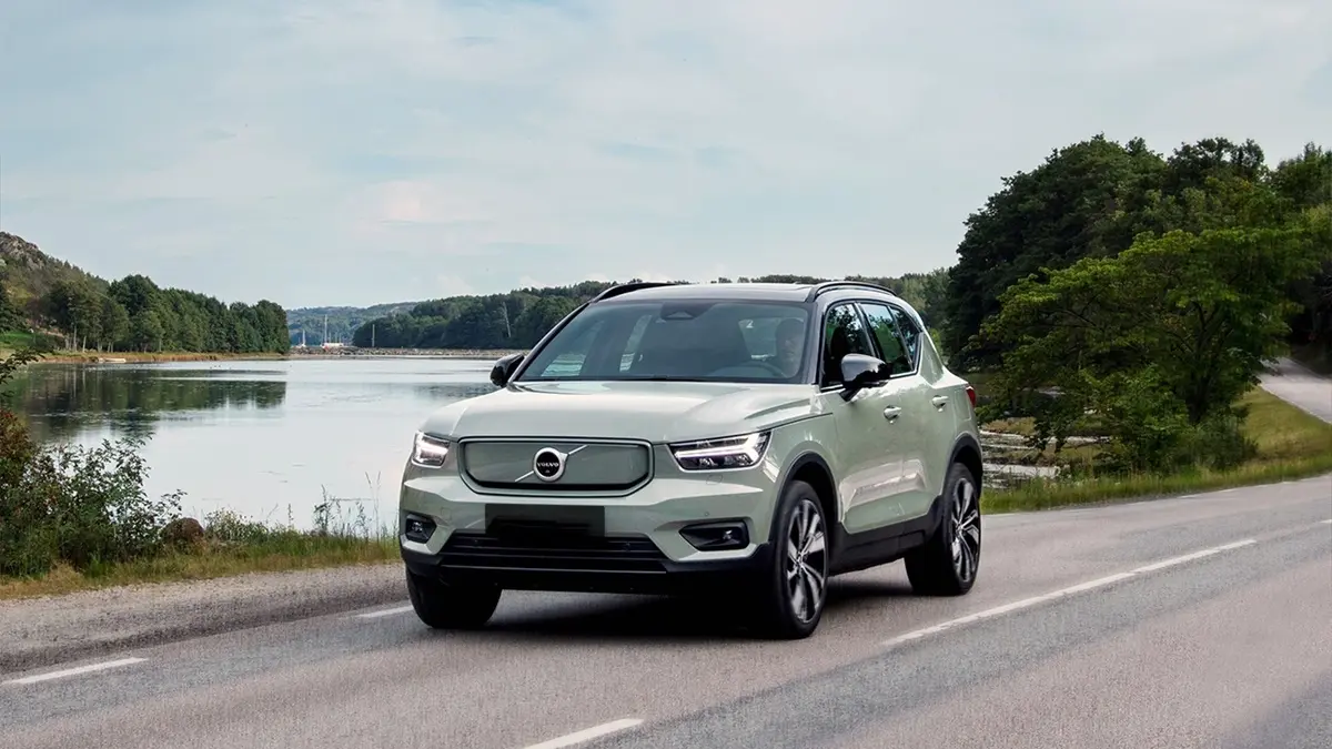 Volvo XC40 2.0 B3 Mhev Essential 130kW Geartronic Aut 5d