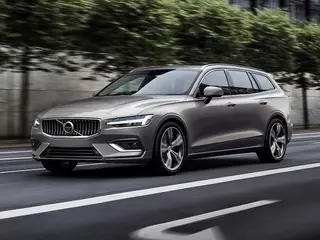 Volvo V60 2.0b4 Mhev Essential Edition 155kW Geartronic Aut 5d