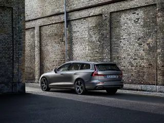 Volvo V60 2.0b4 Mhev Essential Edition 155kW Geartronic Aut 5d