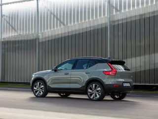 Volvo XC40 2.0 B3 Mhev Essential 130kW Geartronic Aut 5d