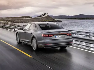 Audi A8 60tfsie Phev Quattro 340kW Tt Aut 4d