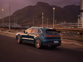 Porsche Cayenne 3.0 Phev Black Edition S 382kW Tiptronic S Aut 5d