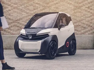 Silence S04  11.2kWh EV L7e Premium 14kW Aut 3d