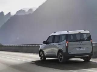 Ford E-Tourneo Courier 46kWh EV Titanium 100kW Aut 5d