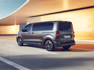 Peugeot E-Traveller 50kWh EV L2 100kW Aut 5d
