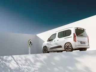 Opel Combo-e Life 50kWh EV L2 Electric Xl 100kW Aut 5d