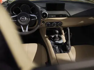Mazda MX-5 RF 1.5 Skyactiv-G Exclusive-Line 97kW  2d