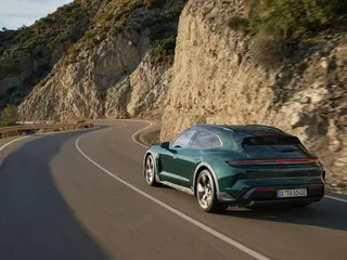 Porsche Taycan Cross Turismo 105kWh EV 320kW Aut . 5d