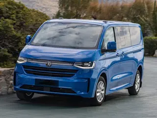 Volkswagen Transporter Kombi 2.5 Phev L1h1 32 Life 171kW Cvt Aut 4d