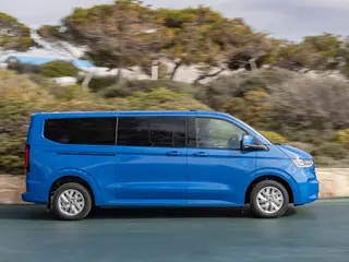 Volkswagen Transporter Kombi 2.5 Phev L1h1 32 Life 171kW Cvt Aut 4d