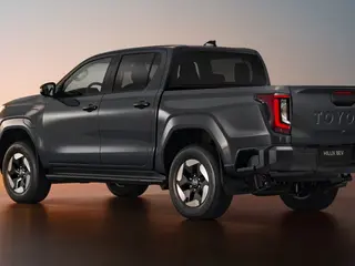 Toyota Hi-lux 2.8d-4d Mhev Dc Invincible 150kW Aut 4d