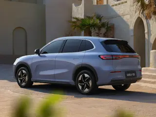 Geely E5 60.2kWh EV Pro 160kW Aut 5d