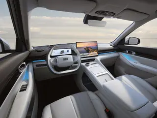 Geely E5 60.2kWh EV Pro 160kW Aut 5d