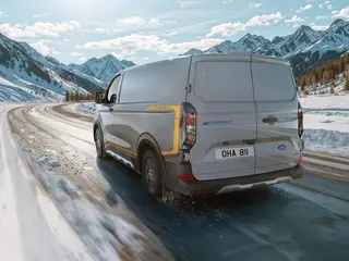 Ford Transit Custom 70 KWh EV L1h1 320 Limited 100kW Aut