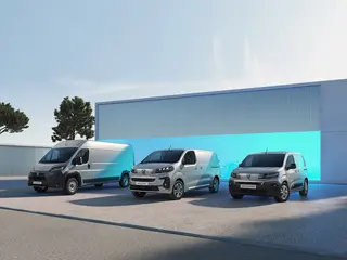 Peugeot Boxer 2.2hdi 3.5 L2h1 140 S&S 103kW Eat8 Aut
