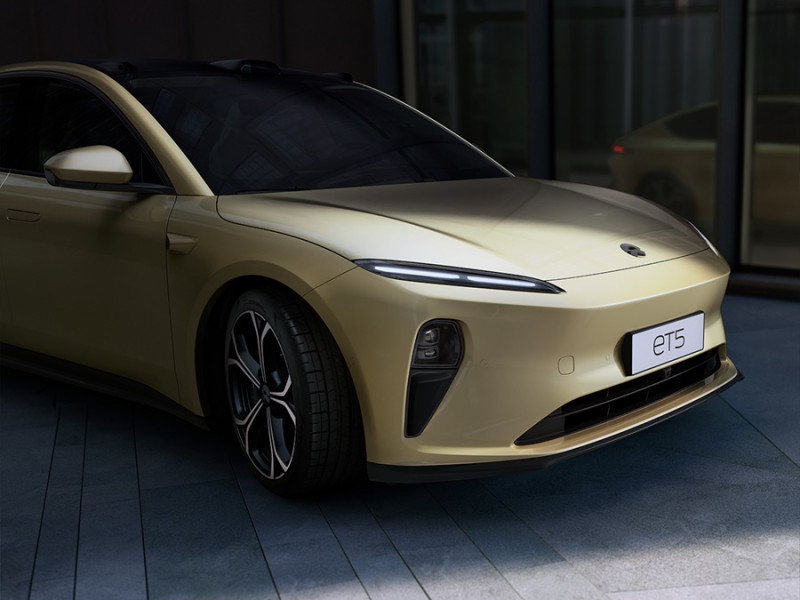 NIO ET5